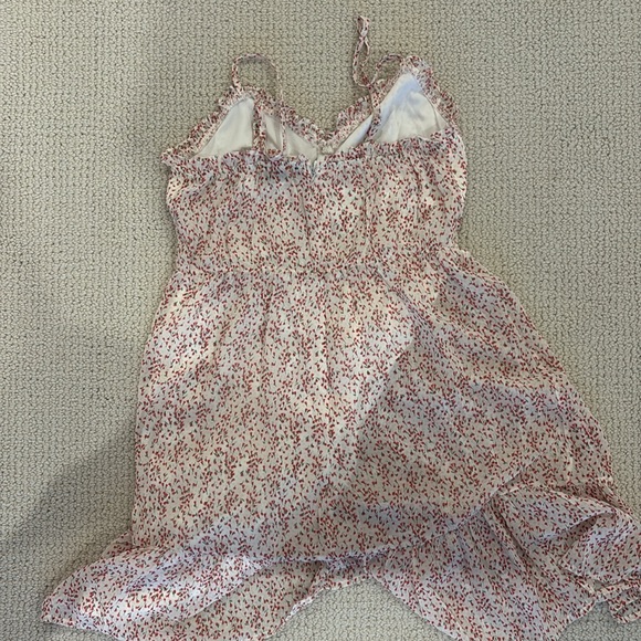 A never worn flowy sundress - Picture 2 of 3